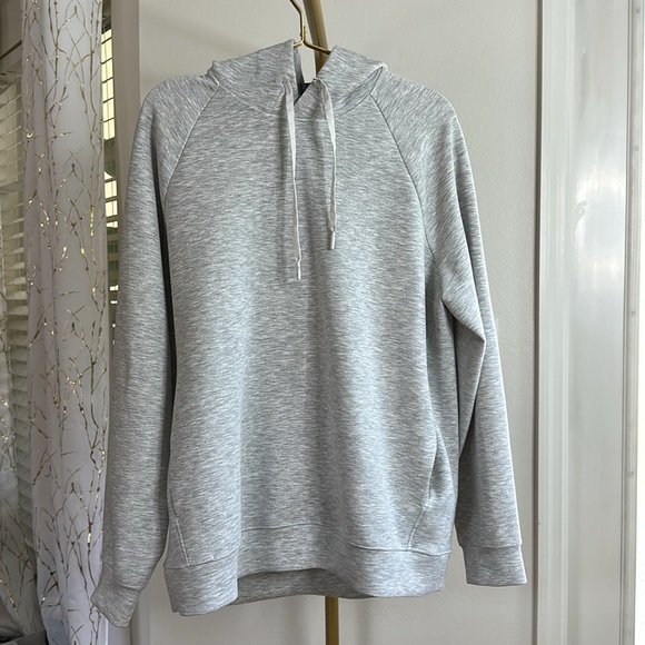 2024 Lululemon City Sweat Pullover Hoodie
Heathered Ultra Light Grey / Sea Salt - Picture 6 of 10